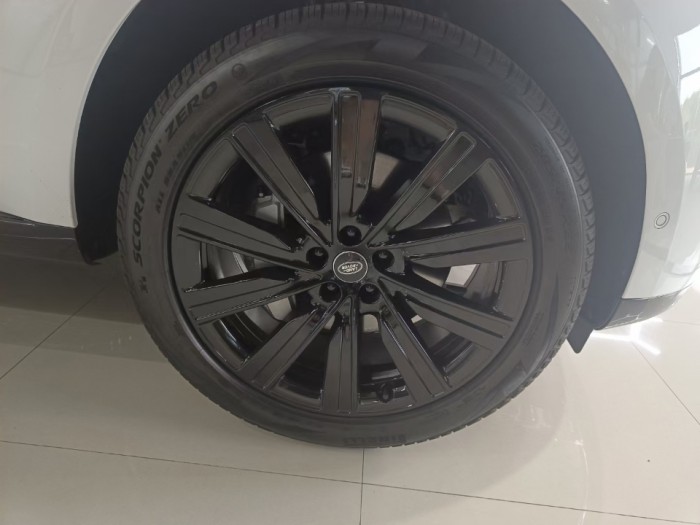 揽胜行政3.0汽油 2023款 3.0T P400 汽油 HSE 欧规