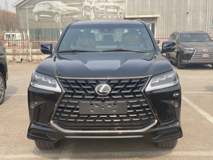 雷克萨斯LX570 2021款 LX570 KURO 黑曜 中东