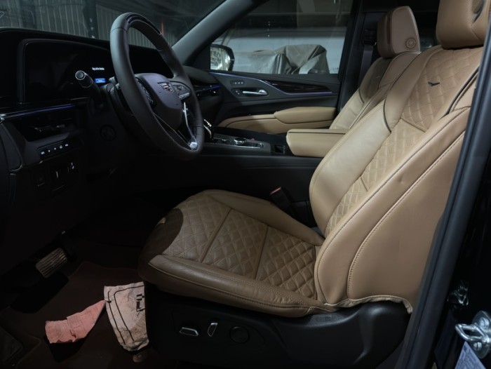 凯雷德 2022款 6.2L ESV加长 四驱 Premium Luxury Platinum 加规