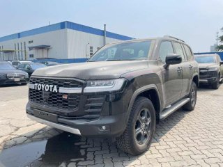 酷路泽3500  23款 3.5T GR-Sport 天窗 抬显 后娱 雷测 中东