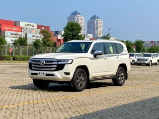 酷路泽3500  22款 3.5T VX 三差 丝绒 中东