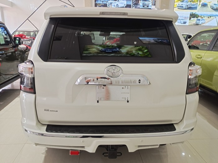4Runner超霸 2023款 4.0L LTD 7座 加规