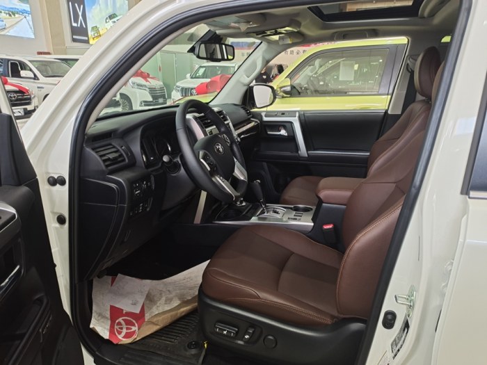 4Runner超霸 2023款 4.0L LTD 7座 加规