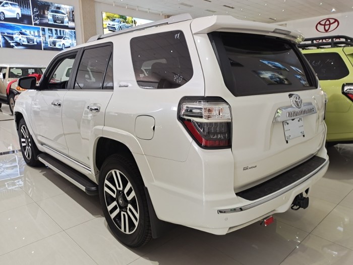 4Runner超霸 2023款 4.0L LTD 7座 加规