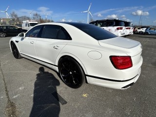 飞驰 2023款 2.9T 混动 雅度版 欧规