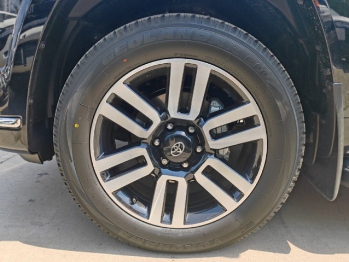 4Runner超霸 2023款 4.0L LTD 7座 加规