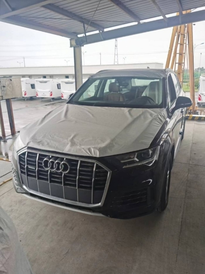 奥迪Q7 2023款 3.0T 7座 标准 欧规