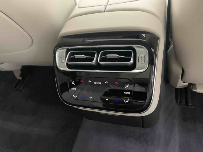 奔驰S级 2022款 S500 长轴 四驱 加规