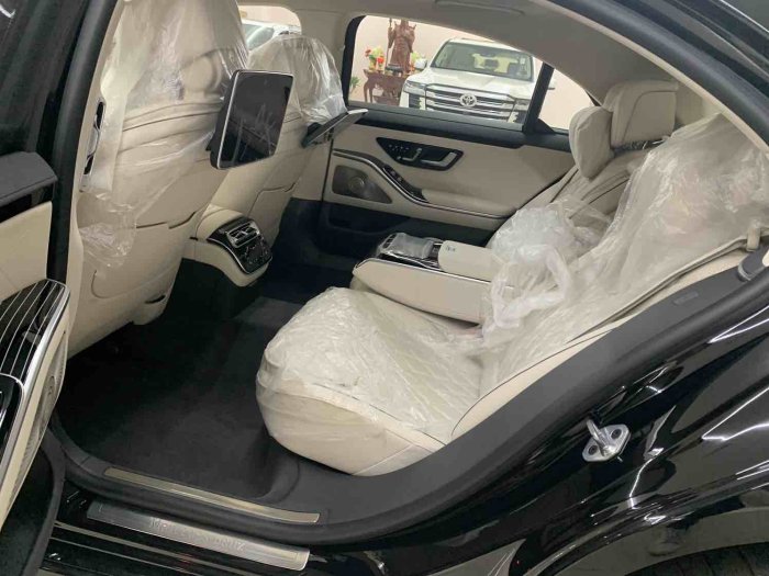 奔驰S级 2022款 S500 长轴 四驱 加规
