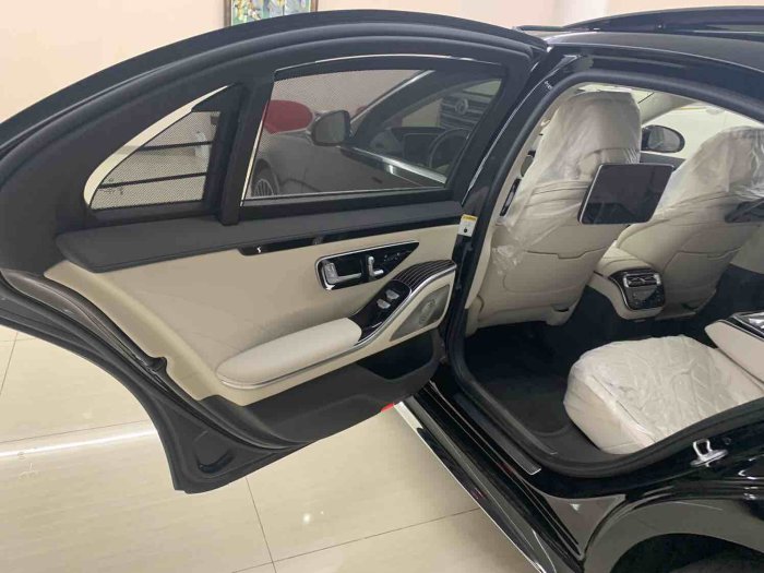 奔驰S级 2022款 S500 长轴 四驱 加规