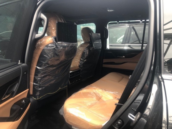 雷克萨斯LX600 2023款 LX600 7座 Signature签名版 中东