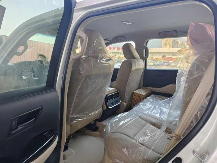 酷路泽4000 2023款 4.0L GX-R 八气 中东