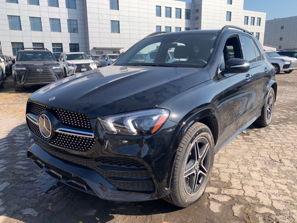 奔驰gle45023款gle4505座豪华包运动包智能驾驶包加规