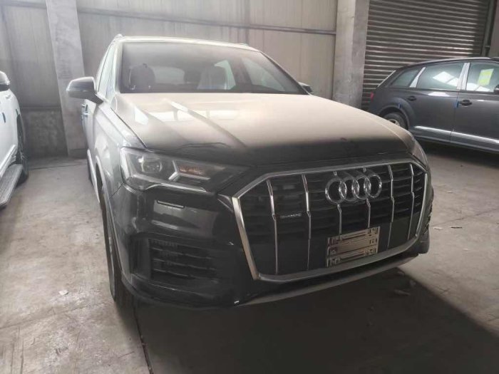 奥迪Q7 2023款 3.0T 标准型 欧规