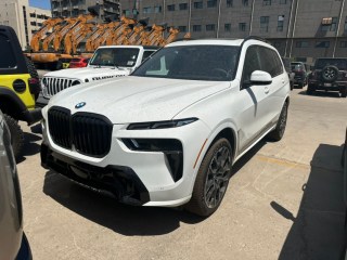 宝马X7  23款 xDrive40i M运动 M运动Pro 美规