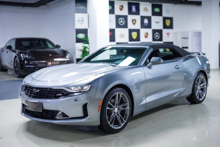 科迈罗 2023款 2.0T 自动 1LT 软顶敞篷 美规