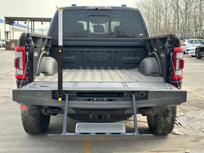 福特F-150(猛禽) 2023款 3.5T 猛禽37性能包 美规