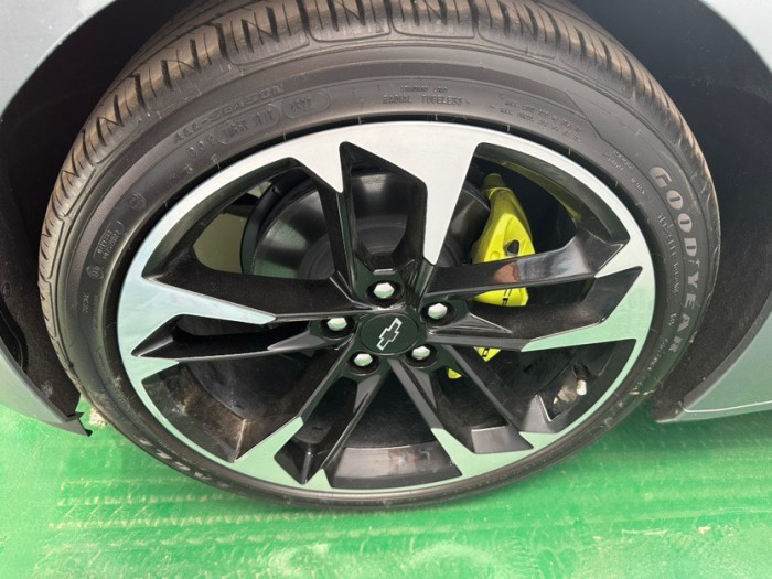 科迈罗 2023款 2.0T 自动 2LT 软顶敞篷加规