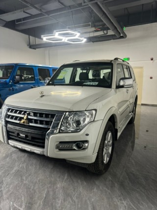 帕杰罗V93  22款 3.0L GLS 织物 中东