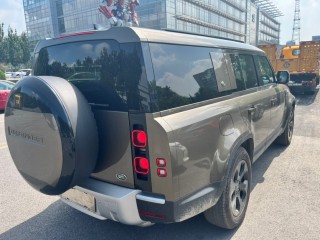 卫士  24款 130 四门 3.0T 柴油D300 SE 欧规