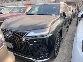 雷克萨斯LX600  23款 LX600 7座 F-Sport运动 美规