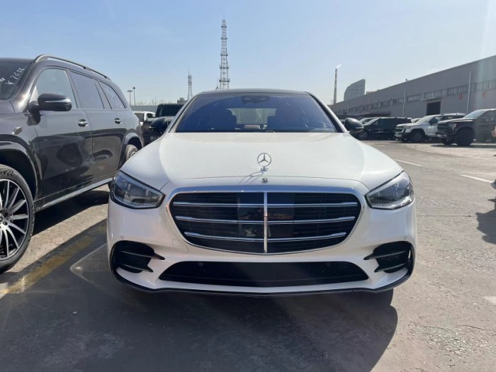 奔驰S级 2023款 S500 四驱 长轴 AMG 3D科技包 美规