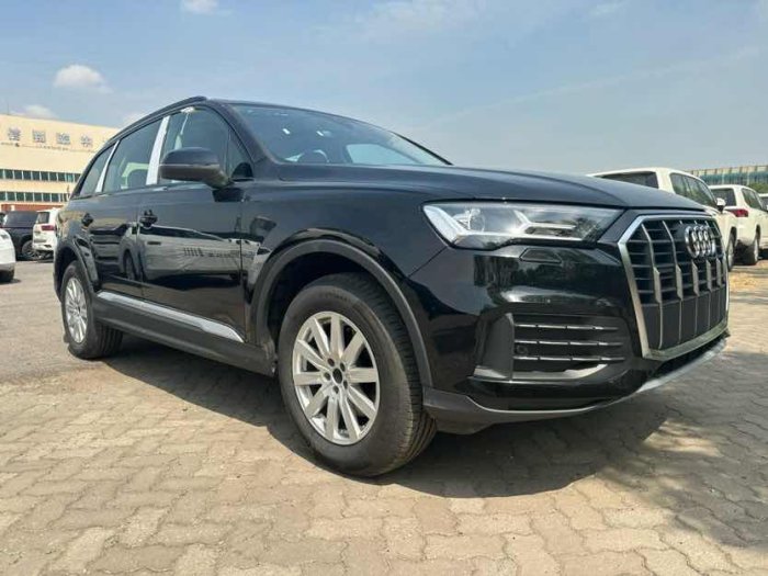奥迪Q7 2023款 2.0T 标准型 欧规