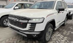 酷路泽3500  23款 3.5T GR-Sport 天窗 抬显 后娱 雷测 中东