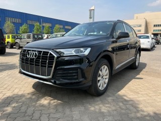 奥迪Q7  23款 3.0T 标准型 欧规