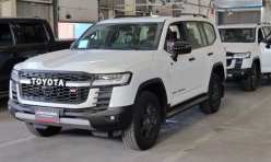酷路泽3500  23款 3.5T GR-Sport 天窗 抬显 后娱 雷测 中东