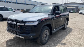酷路泽3500  23款 3.5T GR-Sport 天窗 抬显 后娱 雷测 中东