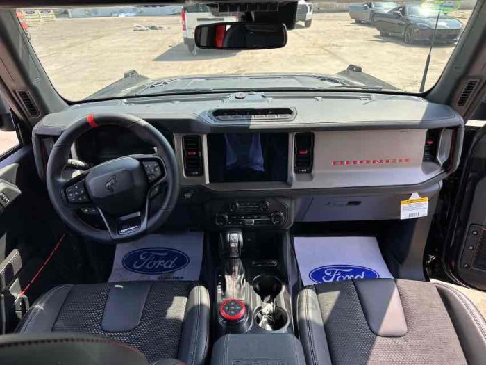 福特bronco烈马 2023款 3.0T 四门 Raptor猛禽 加规