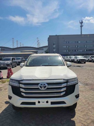 酷路泽4000  24款 4.0L GX-R 八气 18轮 中东
