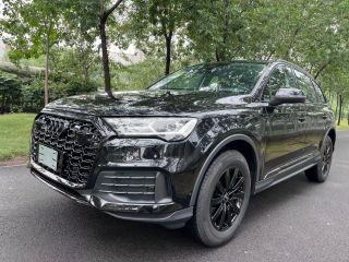 奥迪Q7  23款 3.0T 5座 标准 欧规