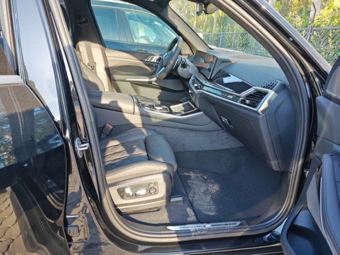 宝马X5 2024款 xDrive40i M运动 大豪华包 加规