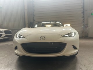 马自达MX-5  23款 2.0L 手动 软顶敞篷墨规