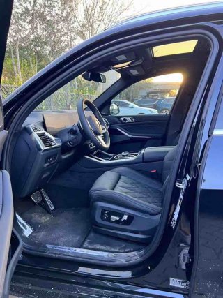宝马X5 2024款 xDrive40i M运动 大豪华包 加规