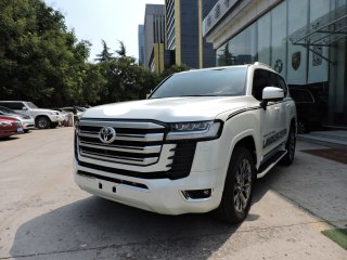 酷路泽3500  23款 3.5T GX-R 18轮 8气 天窗 中东