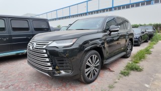 雷克萨斯LX600  23款 LX600 7座 Luxury豪华 加规