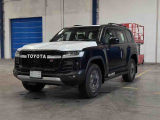 酷路泽3500  23款 3.5T GR-Sport 天窗 抬显 后娱 雷测 中东