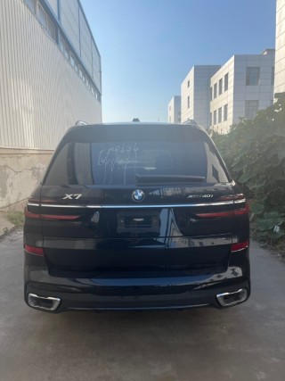 宝马X7  24款 xDrive40i M运动 美规